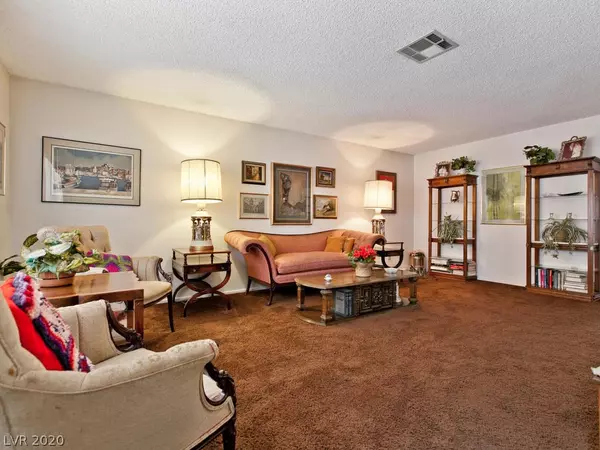 Las Vegas, NV 89142,1490 Falling Leaf LN