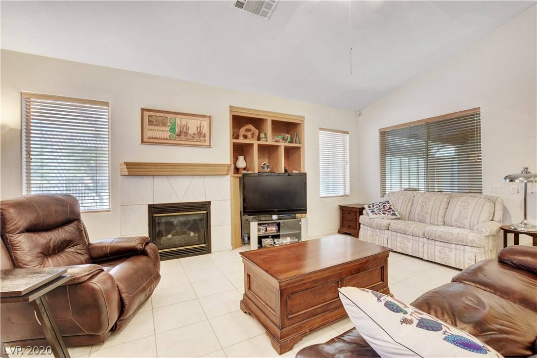 Henderson, NV 89012,200 Chestnut Ridge CIR