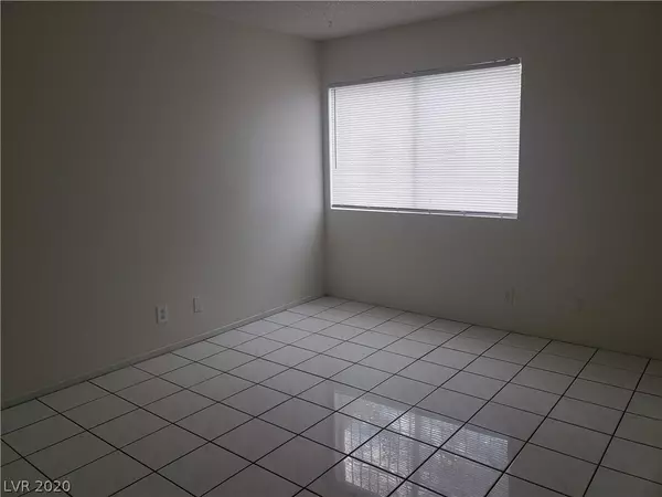 Las Vegas, NV 89121,4770 Topaz ST #65