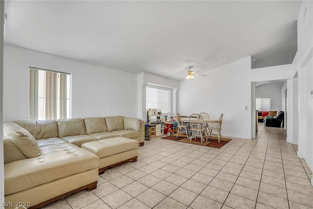 Las Vegas, NV 89108,6521 Moon Roses CT