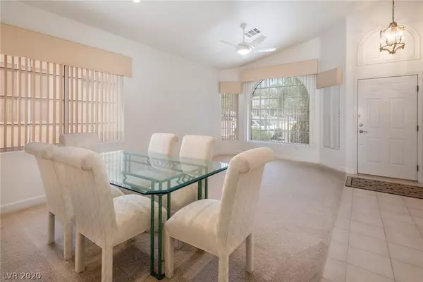 Henderson, NV 89012,348 Lingering LN
