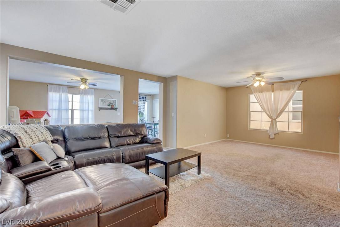 Las Vegas, NV 89183,9964 Lorian ST