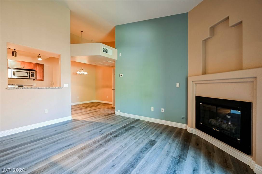 Henderson, NV 89014,2120 Ramrod AVE #424