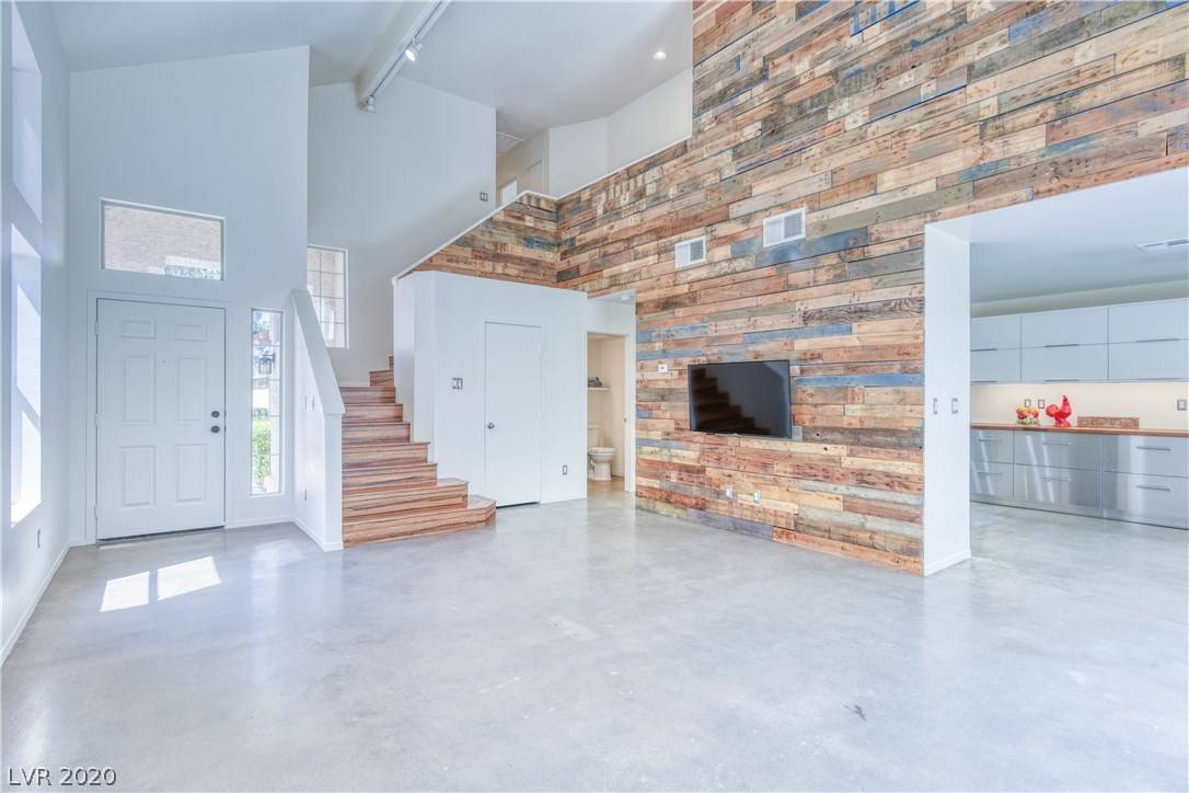 8129 Dolphin Landing DR, Las Vegas, NV 89128