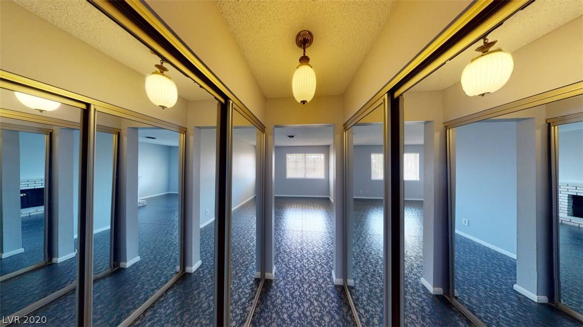 2740 Heritage CT, Las Vegas, NV 89121