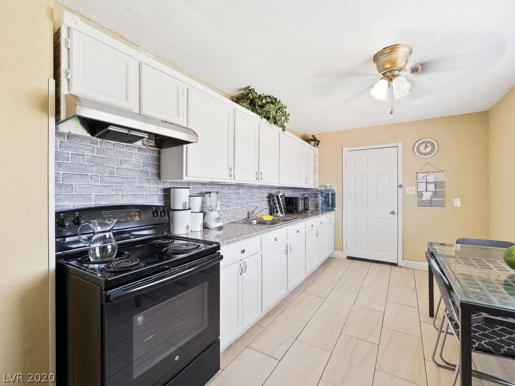 Las Vegas, NV 89106,1956 H ST