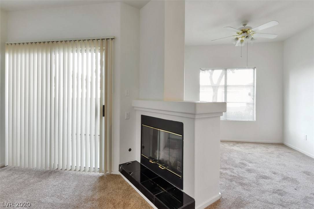Las Vegas, NV 89120,6480 Annie Oakley DR #711