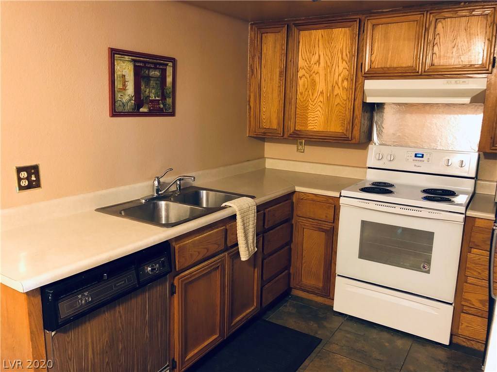 Las Vegas, NV 89119,1701 E Katie AVE #73