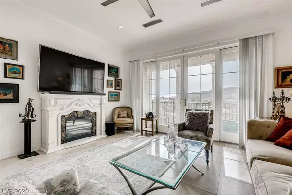 Henderson, NV 89011,32 Via Vasari #201