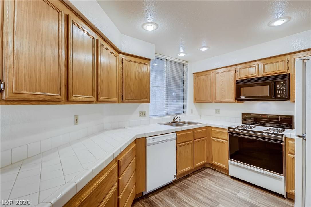 Las Vegas, NV 89103,5155 W Tropicana AVE #1068