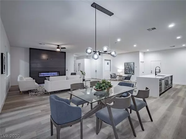 2904 Painted Lilly DR, Las Vegas, NV 89135