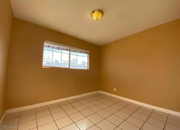 Las Vegas, NV 89106,913 Nye ST