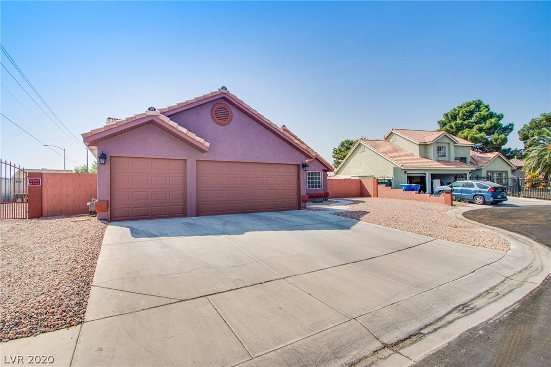 Las Vegas, NV 89108,6701 Willow Lake CT