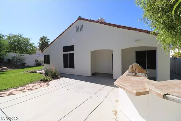 Henderson, NV 89012,236 Misty Garden ST