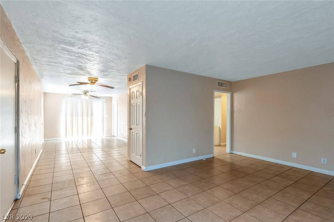 Las Vegas, NV 89108,1205 Greenway DR