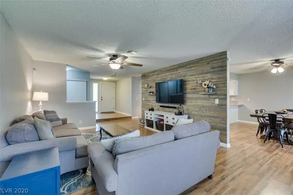 Las Vegas, NV 89108,3617 Oakglen CT