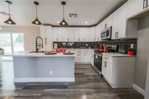 1331 Douglas DR, Las Vegas, NV 89102