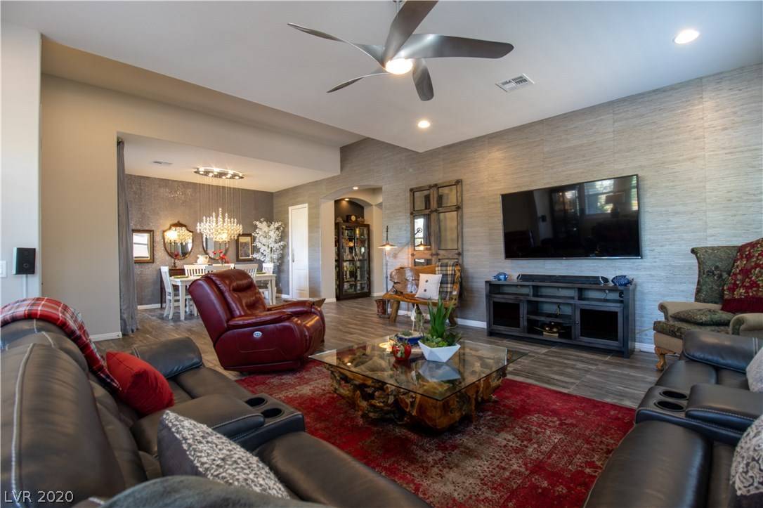 Las Vegas, NV 89149,8733 Kendall Brook CIR