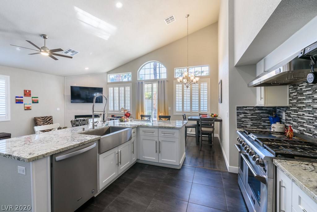 Las Vegas, NV 89117,9321 Sienna Ridge DR