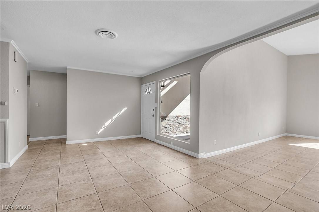 Las Vegas, NV 89108,2028 Valley DR