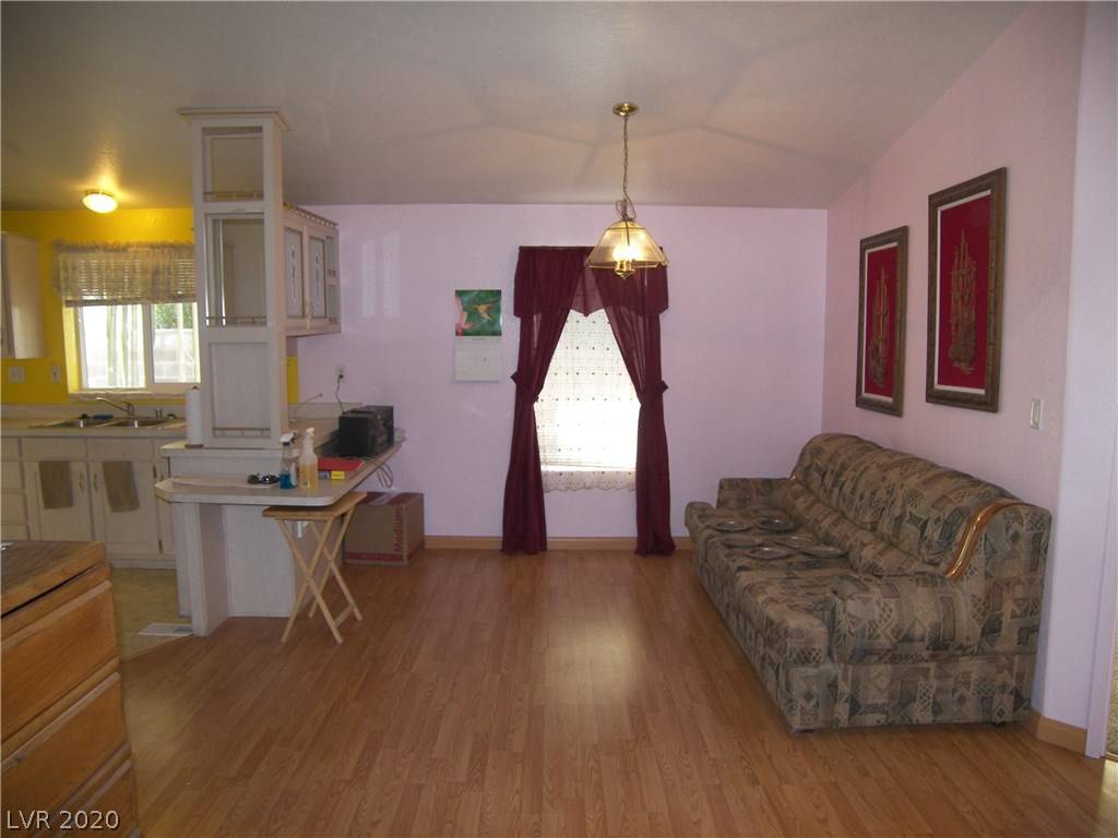 Las Vegas, NV 89121,4659 Largo WAY