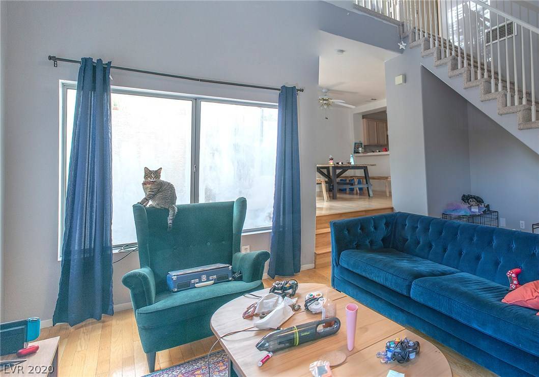 Las Vegas, NV 89129,3443 Middle View DR
