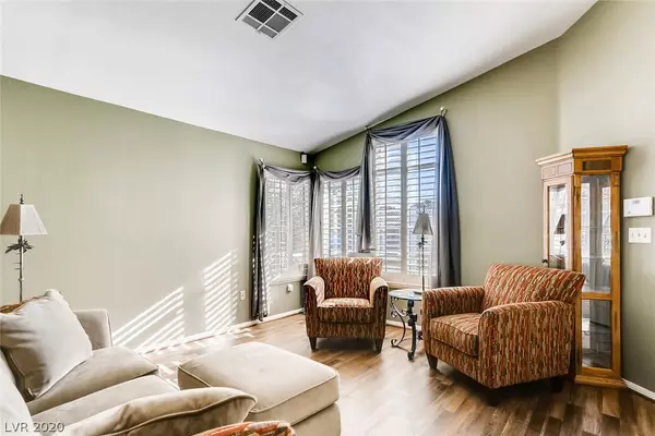 Las Vegas, NV 89128,8228 Point View CT