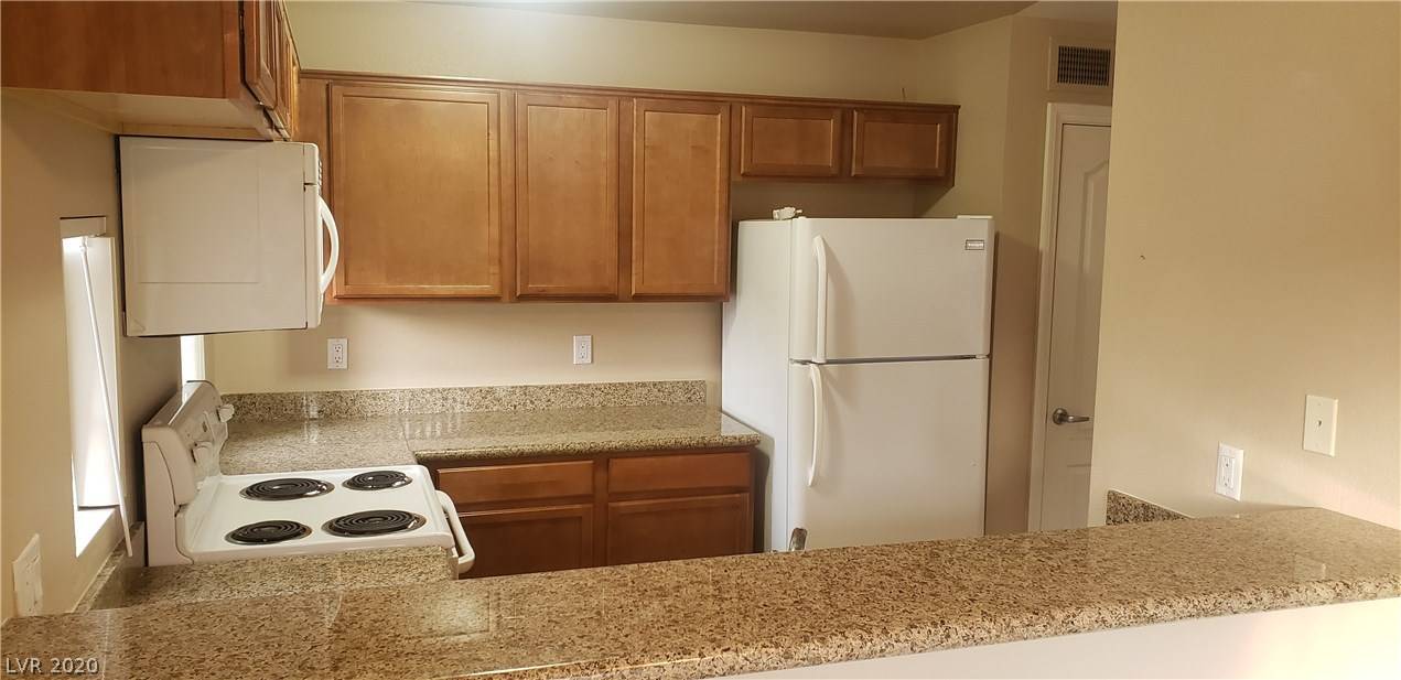 Las Vegas, NV 89128,2110 Sealion DR #201