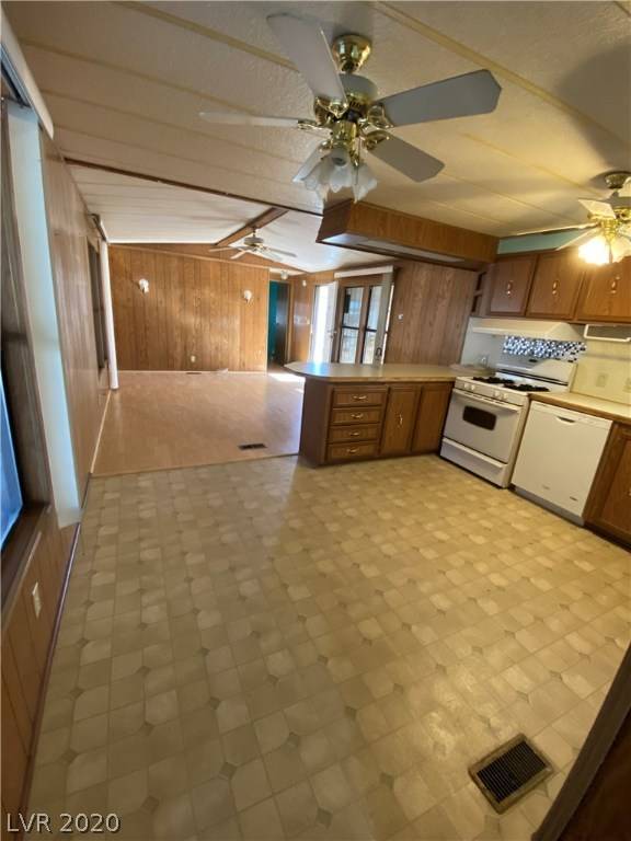 Las Vegas, NV 89122,3471 Cape Cod DR