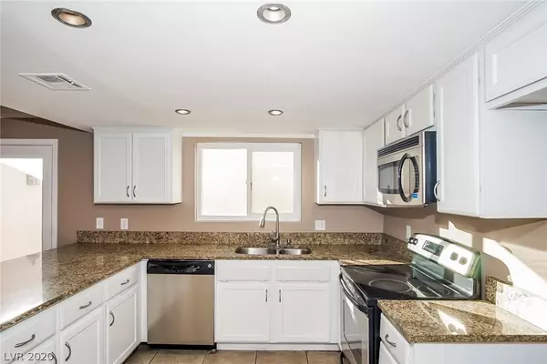 Las Vegas, NV 89121,3458 Monte Carlo DR