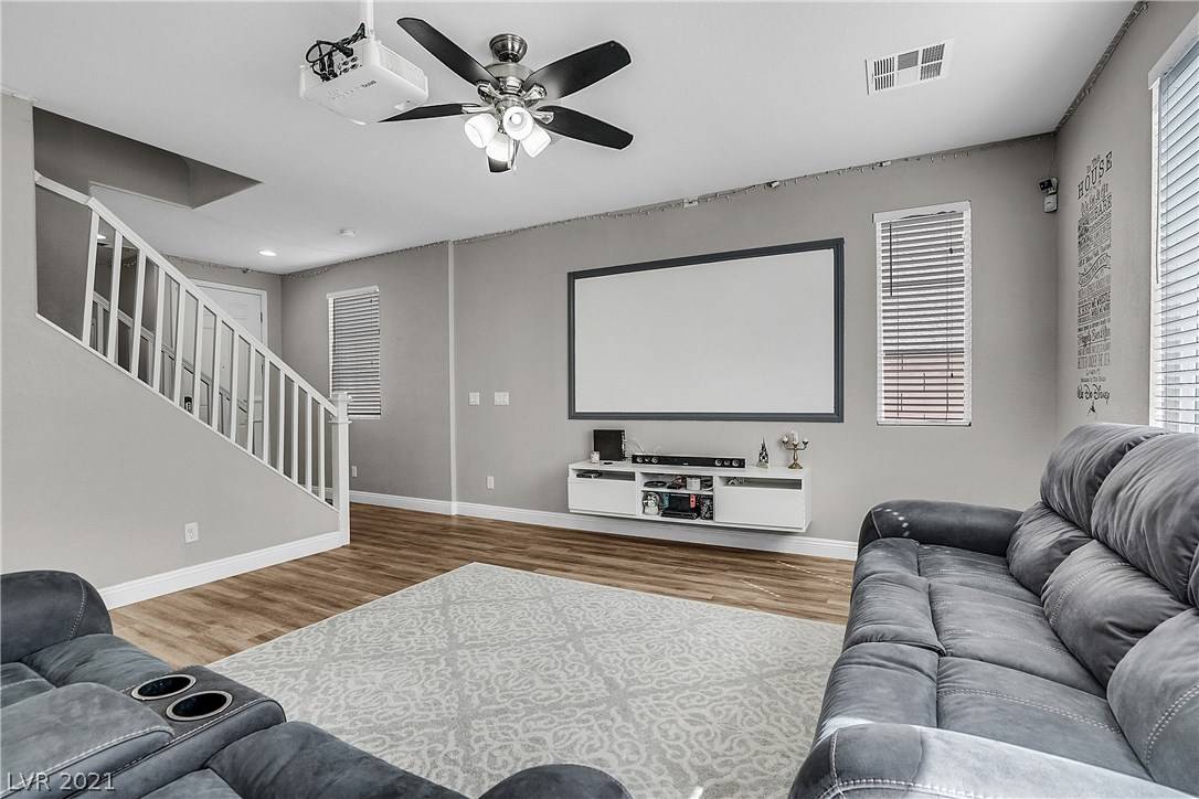 Las Vegas, NV 89166,10561 Kennedy Peak LN