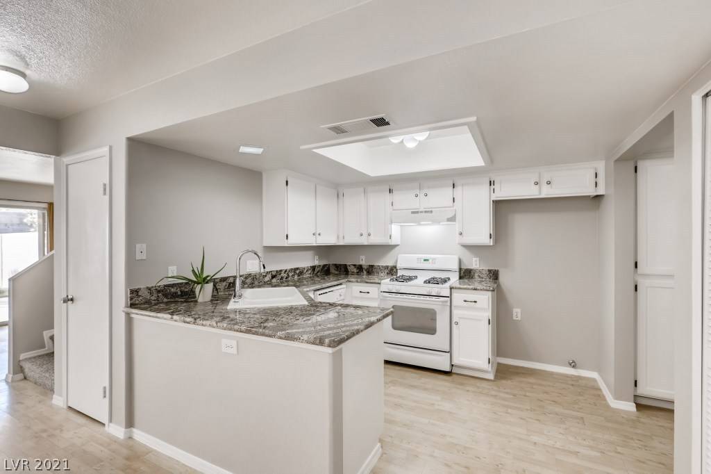 Las Vegas, NV 89117,1217 Triumph CT