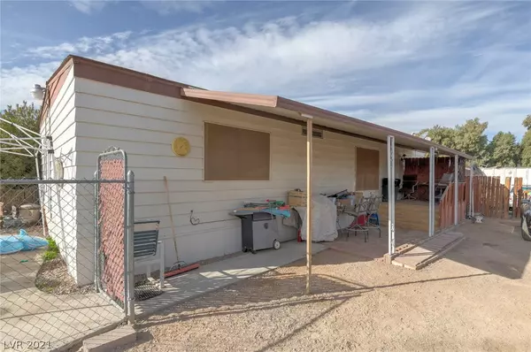 Henderson, NV 89014,1001 Stephanie PL