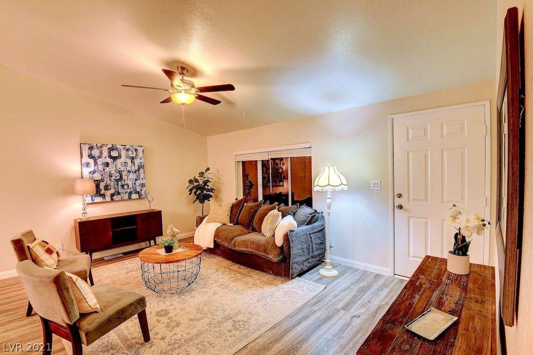 Henderson, NV 89015,236 Piute LN