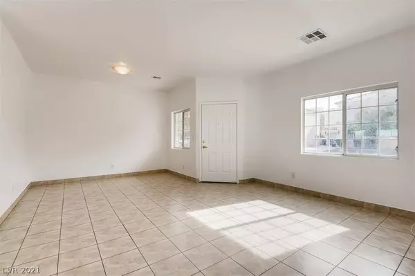 Henderson, NV 89002,2420 Belt Buckley DR