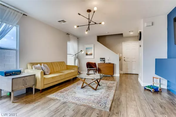 Las Vegas, NV 89183,694 Quaint Acres AVE