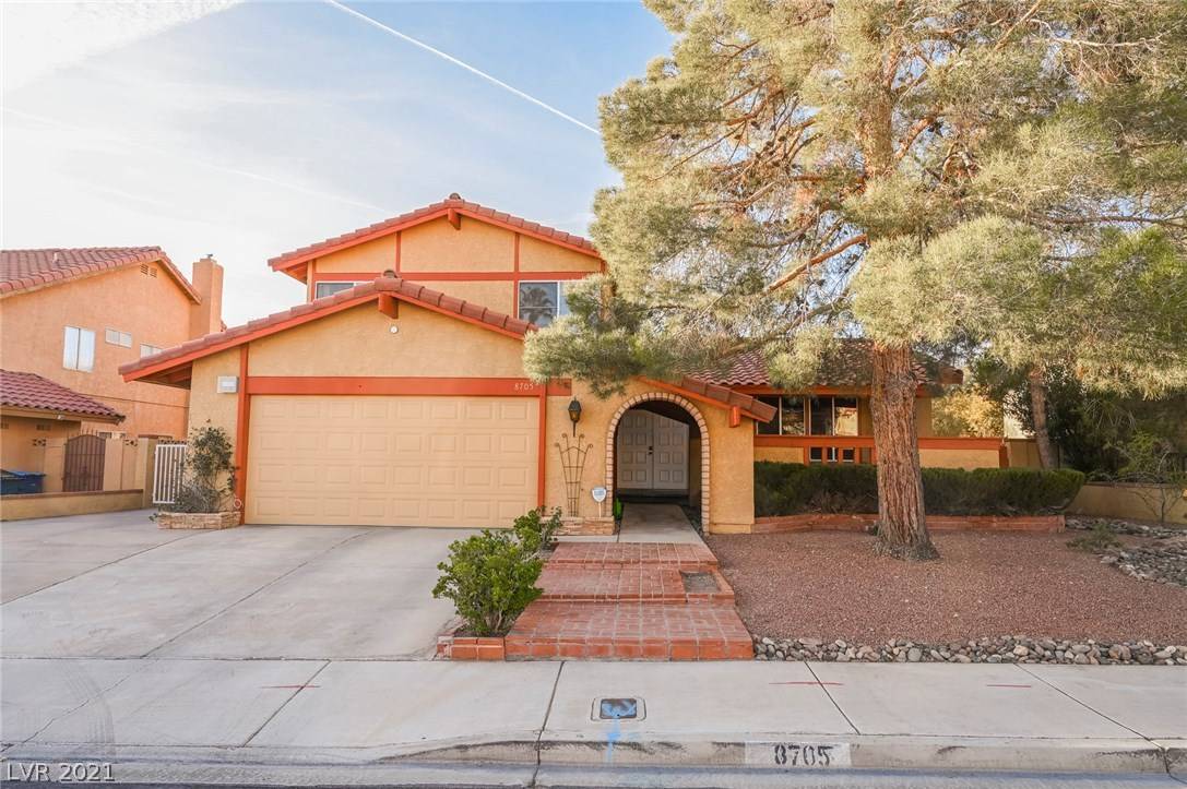 8705 Cremona DR, Las Vegas, NV 89117
