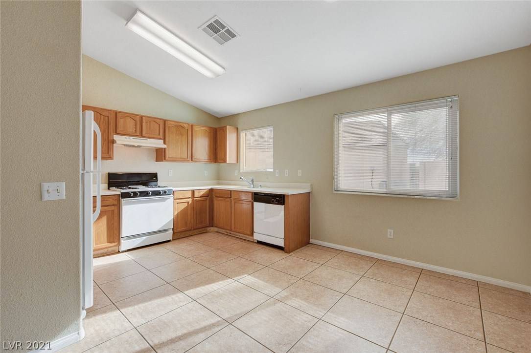Las Vegas, NV 89130,5633 Bridgehampton AVE
