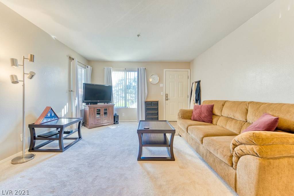 Las Vegas, NV 89128,2101 Sealion DR #203