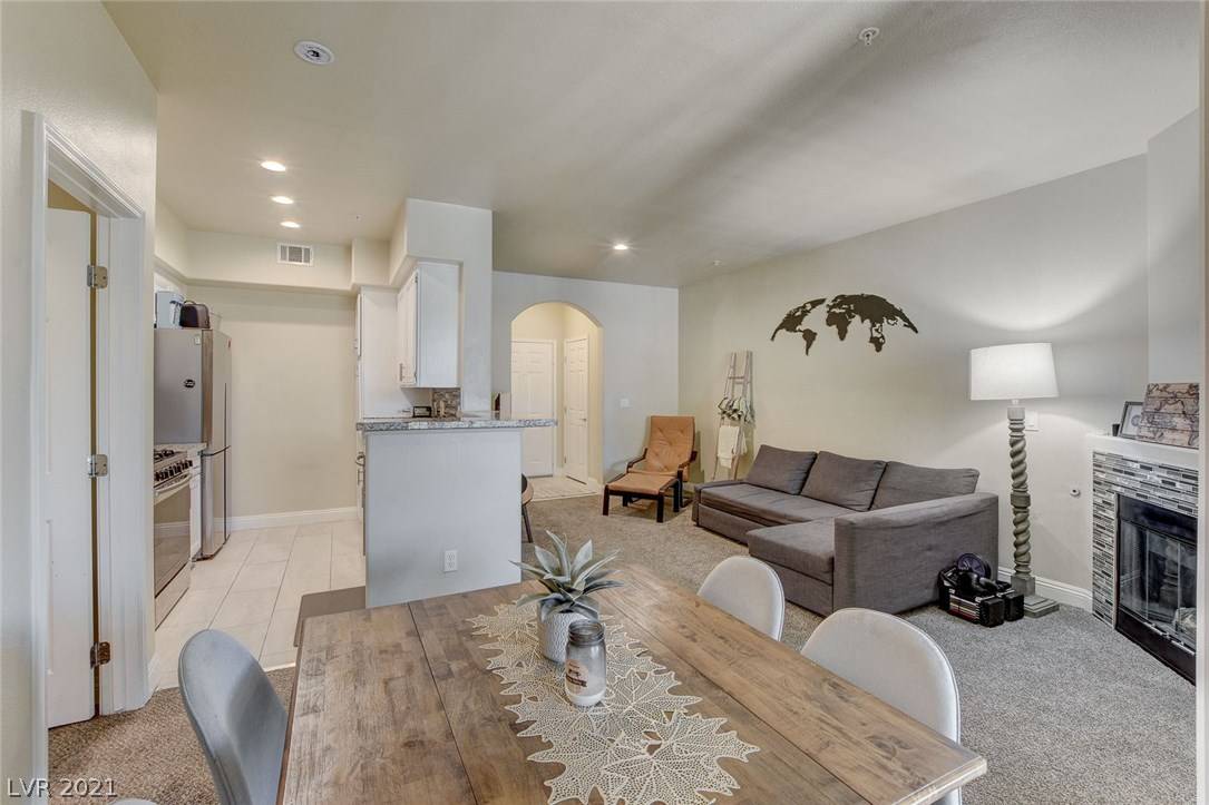 Las Vegas, NV 89113,7163 Durango DR #309