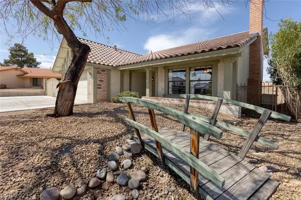 Henderson, NV 89014,317 Oliveiro CT