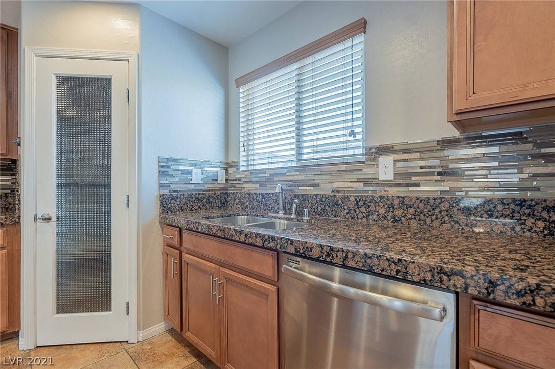 Henderson, NV 89074,1525 Spiced Wine AVE #30102