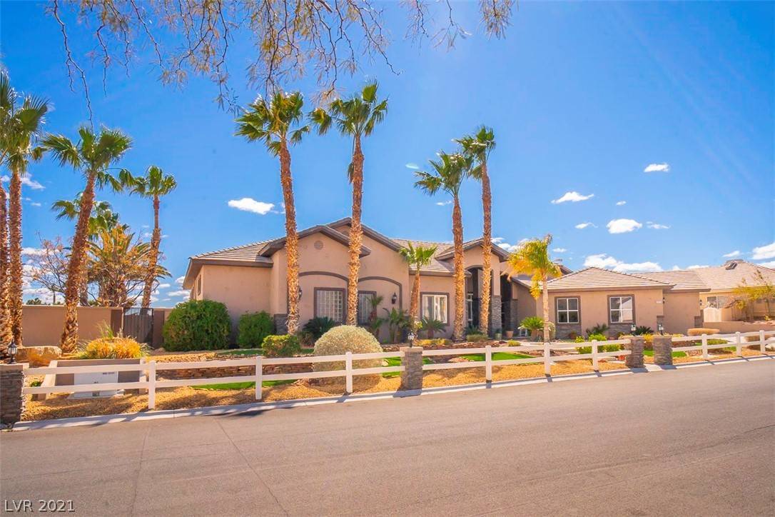 Las Vegas, NV 89149,8925 Silent Brook CT