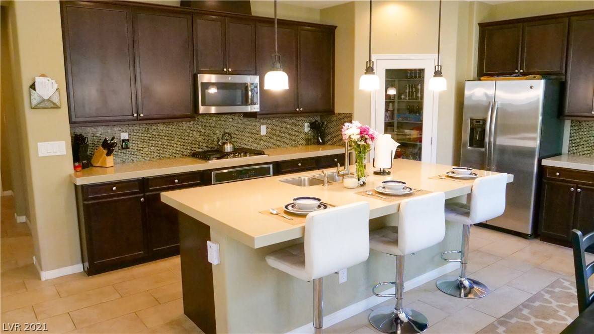 7738 Britton Rose DR, Las Vegas, NV 89178