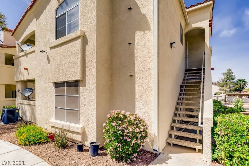 698 S Racetrack RD #424, Henderson, NV 89015