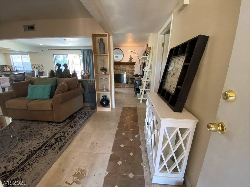 Las Vegas, NV 89121,4794 El Escorial DR