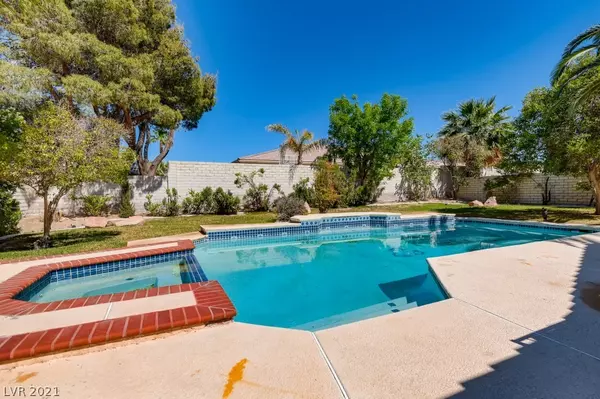 Las Vegas, NV 89121,3942 Royal Viking WAY