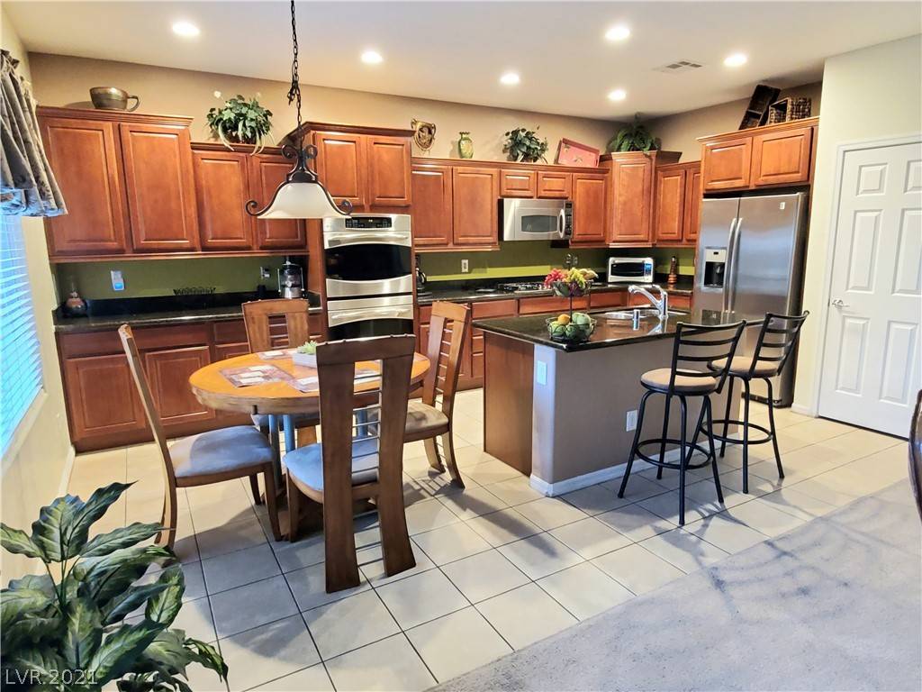 Henderson, NV 89002,167 Voltaire AVE