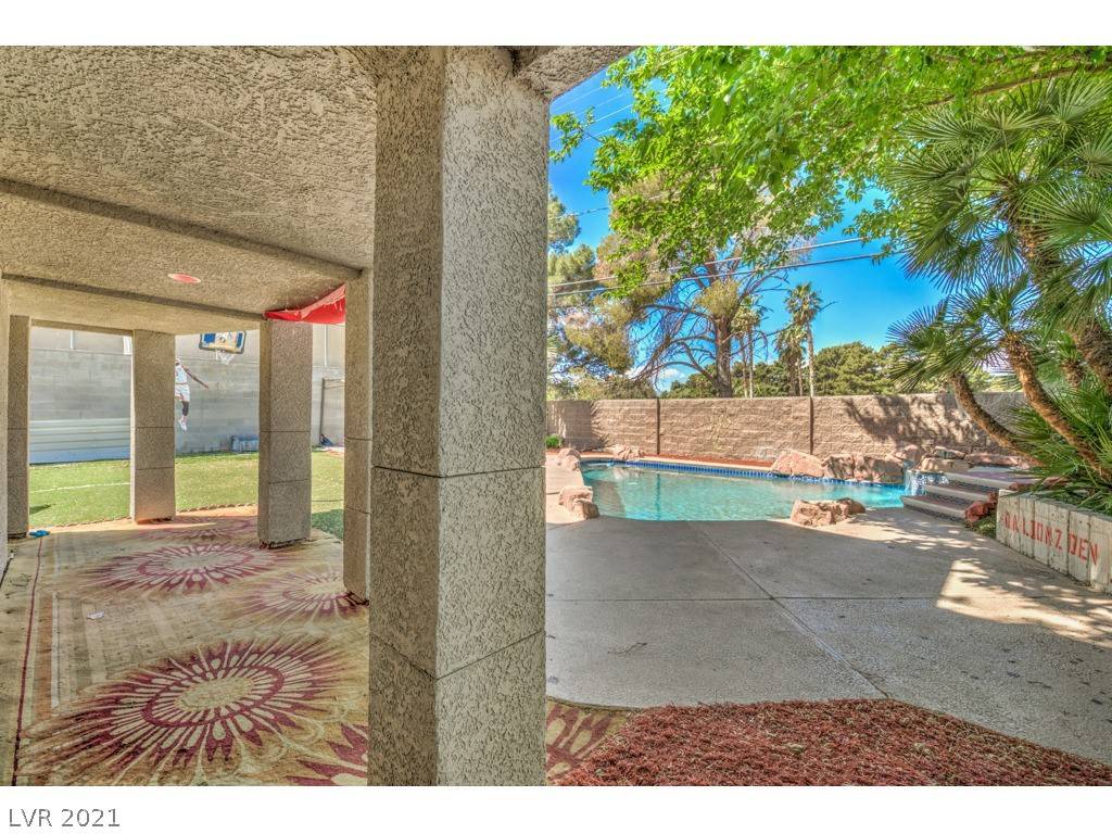 Las Vegas, NV 89169,3385 S Eastern AVE