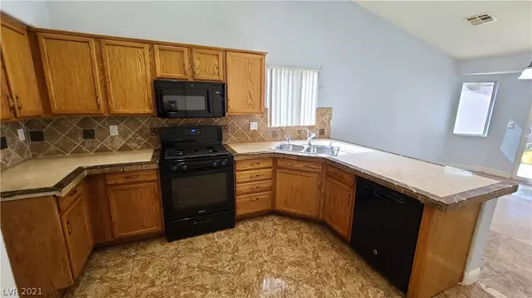 Las Vegas, NV 89156,5988 Turtle River AVE